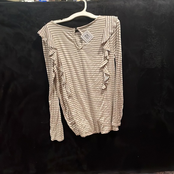 Black and White Sweet Mercy Top - Picture 2 of 3